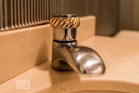 Apartamento à venda com 135m², 4 quartos e 3 vagasLavabo Torneira