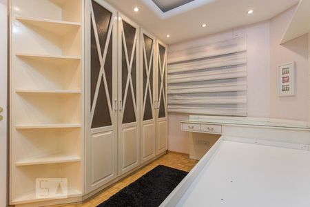 Apartamento à venda com 135m², 4 quartos e 3 vagasQuarto 2 Suíte 2