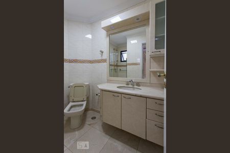 Apartamento à venda com 135m², 4 quartos e 3 vagasBanheiro 3 Suíte 2