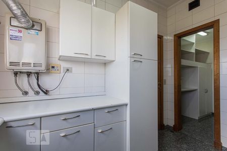 Apartamento à venda com 135m², 4 quartos e 3 vagasLavanderia