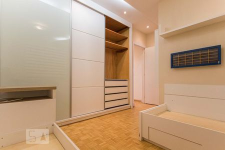 Apartamento à venda com 135m², 4 quartos e 3 vagasQuarto 3 Suíte 3