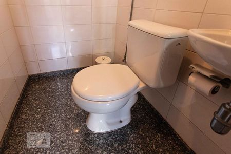 Apartamento à venda com 135m², 4 quartos e 3 vagasLavanderia Banheiro Vaso Sanitário