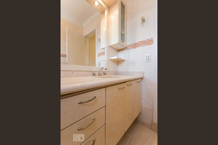 Apartamento à venda com 135m², 4 quartos e 3 vagasQuarto 3 Suíte 3 Banheiro 4