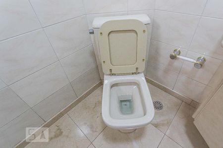 Apartamento à venda com 135m², 4 quartos e 3 vagasBanheiro 3 Suíte 2 Torneira Vaso Sanitário