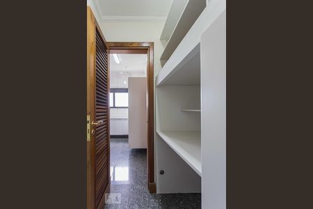 Apartamento à venda com 135m², 4 quartos e 3 vagasDispensa