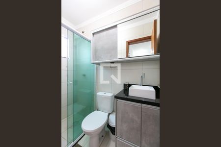 Casa de condomínio para alugar com 77m², 2 quartos e 2 vagas Casa de condomínio para alugar com 77m², 2 quartos e 2 vagasBanheiro