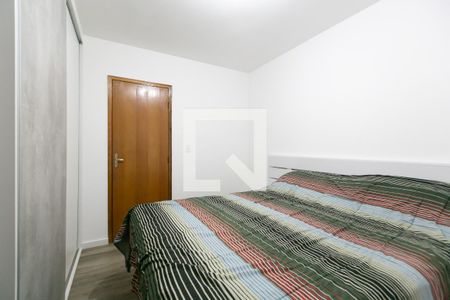 Casa de condomínio para alugar com 77m², 2 quartos e 2 vagas Casa de condomínio para alugar com 77m², 2 quartos e 2 vagasSuíte