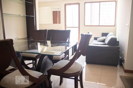 Apartamento para alugar com 104m², 3 quartos e 2 vagasDetalhe Sala