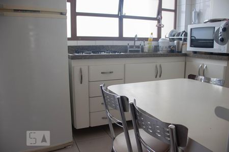 Apartamento para alugar com 104m², 3 quartos e 2 vagasCozinha