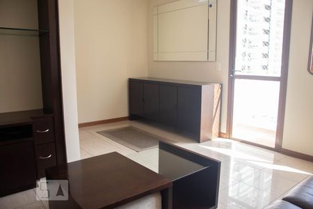 Apartamento para alugar com 104m², 3 quartos e 2 vagasSala