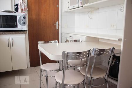 Apartamento para alugar com 104m², 3 quartos e 2 vagasCozinha