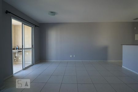 Sala de apartamento para alugar com 2 quartos, 75m² em Vila Helena, Santo André