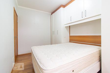 Quarto 2 de apartamento para alugar com 2 quartos, 60m² em Água Verde, Curitiba