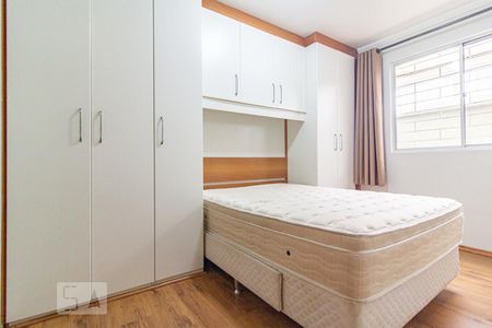 Quarto 2 de apartamento para alugar com 2 quartos, 60m² em Água Verde, Curitiba