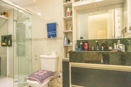 Casa à venda com 350m², 3 quartos e 2 vagasBanheiro da Suíte 1