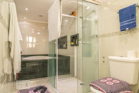 Casa à venda com 350m², 3 quartos e 2 vagasBanheiro da Suíte 1