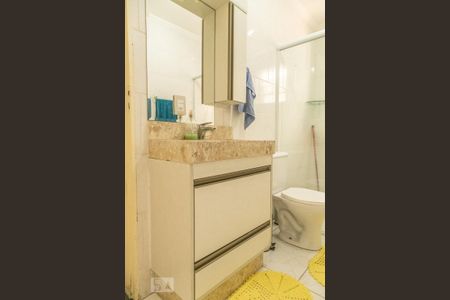 Casa à venda com 350m², 3 quartos e 2 vagasBanheiro da Suíte 2