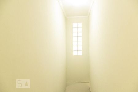 Casa à venda com 350m², 3 quartos e 2 vagasJanela da escada