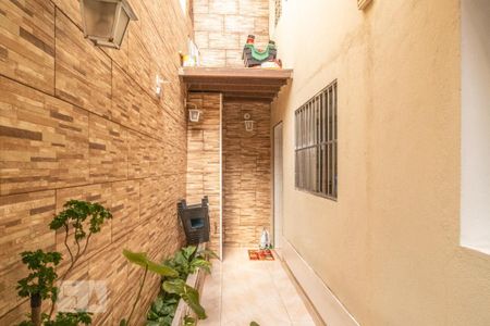 Casa à venda com 350m², 3 quartos e 2 vagasCorredor lateral externo
