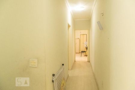 Casa à venda com 350m², 3 quartos e 2 vagasCorredor