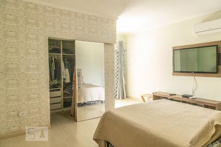 Casa à venda com 350m², 3 quartos e 2 vagasSuíte 1