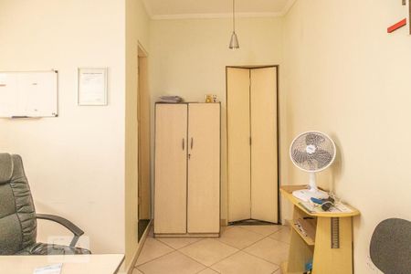 Casa à venda com 350m², 3 quartos e 2 vagasSuíte 3 (escritório)