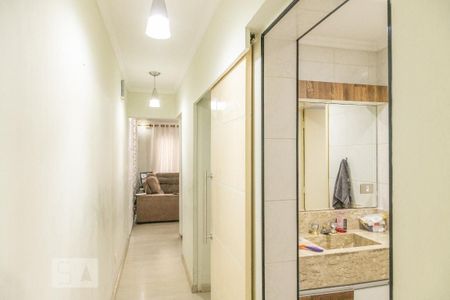 Casa à venda com 350m², 3 quartos e 2 vagasCorredor