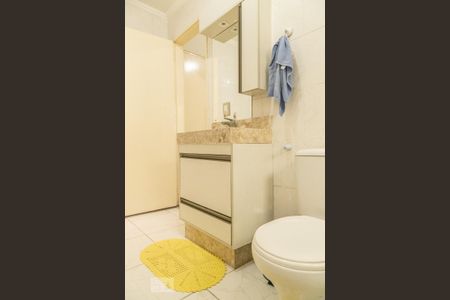 Casa à venda com 350m², 3 quartos e 2 vagasBanheiro da Suíte 2