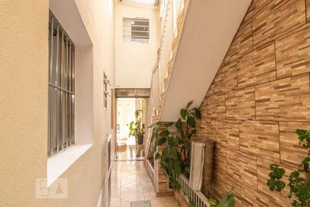 Casa à venda com 350m², 3 quartos e 2 vagasCorredor lateral externo
