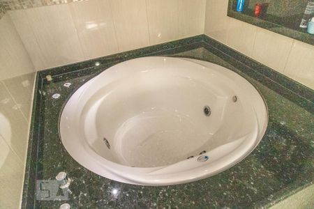 Casa à venda com 350m², 3 quartos e 2 vagasBanheiro da Suíte 1