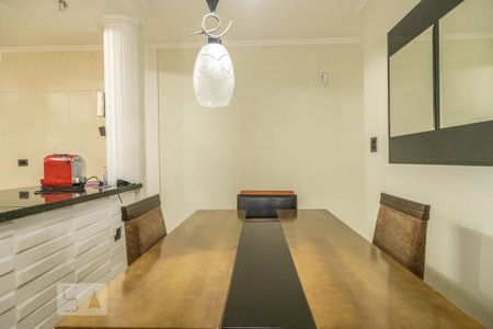 Casa à venda com 350m², 3 quartos e 2 vagasCopa