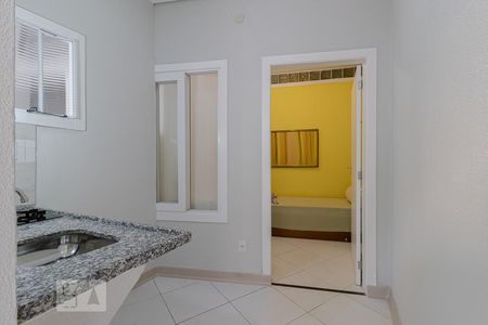 Sala/Cozinha de kitnet/studio para alugar com 1 quarto, 20m² em Cambuci, São Paulo