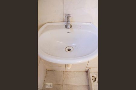 Casa à venda com 65m², 1 quarto e sem vaga Casa à venda com 65m², 1 quarto e sem vagaBanheiro