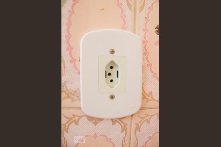 Casa à venda com 65m², 1 quarto e sem vaga Casa à venda com 65m², 1 quarto e sem vagaTomada 3 Pinos