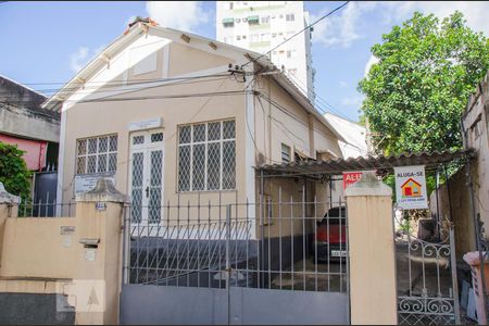 Apartamento à venda com 61m², 2 quartos e sem vaga Apartamento à venda com 61m², 2 quartos e sem vagaFachada