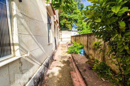 Apartamento à venda com 57m², 2 quartos e sem vagaHall / fachada