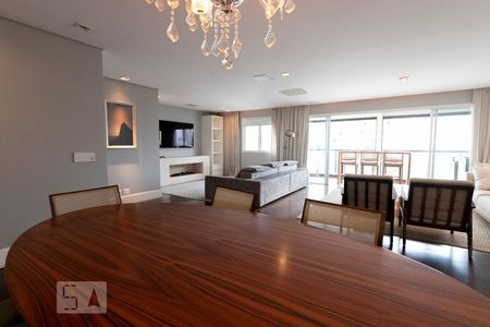 Sala de apartamento à venda com 2 quartos, 161m² em Vila Nova Conceição, São Paulo