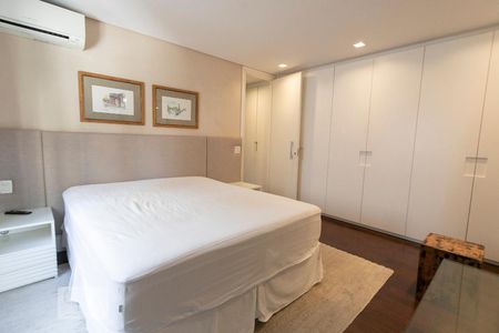 Apartamento à venda com 161m², 2 quartos e 4 vagasSuíte 2