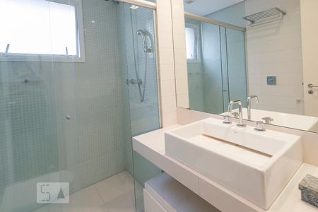 Apartamento à venda com 161m², 2 quartos e 4 vagasBanheiro da Suíte 1