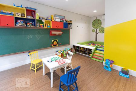 Apartamento à venda com 161m², 2 quartos e 4 vagasÁrea comum - Brinquedoteca