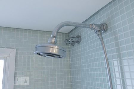 Apartamento à venda com 161m², 2 quartos e 4 vagasChuveiro