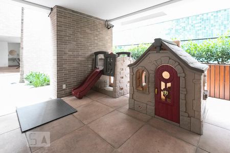 Apartamento à venda com 161m², 2 quartos e 4 vagasÁrea Comum - Playground