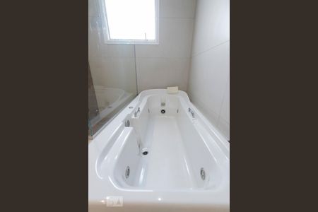 Apartamento à venda com 161m², 2 quartos e 4 vagasBanheira