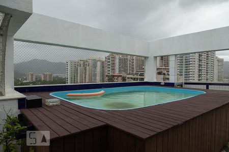 Apartamento à venda com 150m², 3 quartos e 2 vagas Apartamento à venda com 150m², 3 quartos e 2 vagasPiscina