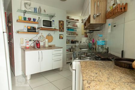 Apartamento à venda com 150m², 3 quartos e 2 vagas Apartamento à venda com 150m², 3 quartos e 2 vagasCozinha