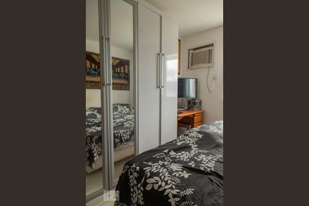 Apartamento à venda com 150m², 3 quartos e 2 vagas Apartamento à venda com 150m², 3 quartos e 2 vagasSuíte