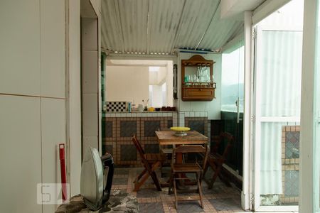 Apartamento à venda com 150m², 3 quartos e 2 vagas Apartamento à venda com 150m², 3 quartos e 2 vagasÁrea de Serviço