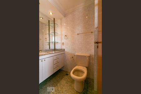 Apartamento para alugar com 100m², 3 quartos e 2 vagasBanheiro da Suíte