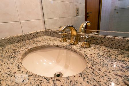 Apartamento para alugar com 100m², 3 quartos e 2 vagasBanheiro da Suíte