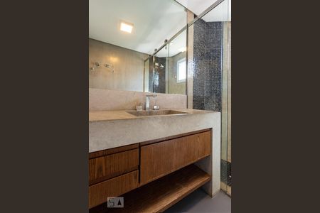 Apartamento à venda com 152m², 1 quarto e 2 vagasBanheiro da Suíte